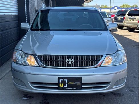 Used 2002 Toyota Avalon XLS image 13