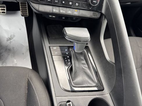 Used 2025 Hyundai Elantra Sport FWD image 27