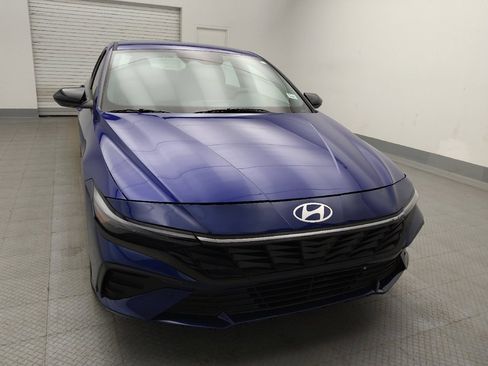 Used 2025 Hyundai Elantra Sport FWD image 14