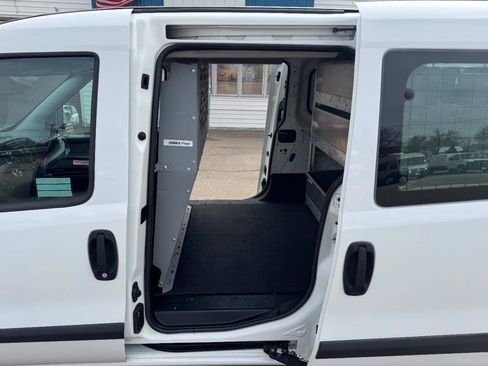Used 2018 RAM ProMaster City Tradesman FWD image 11