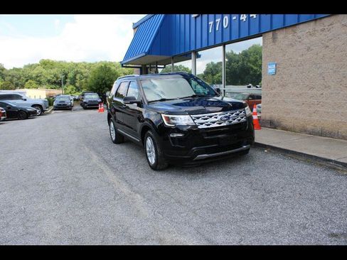 Used 2018 Ford Explorer XLT w/ Equipment Group 201A image 1