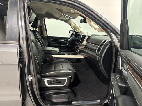 Used 2019 RAM 1500 Laramie AWD/4WD image 24