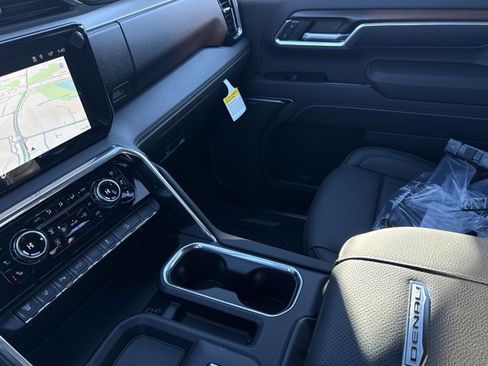 New 2026 GMC Sierra 2500 Denali w/ Denali Reserve Package image 24