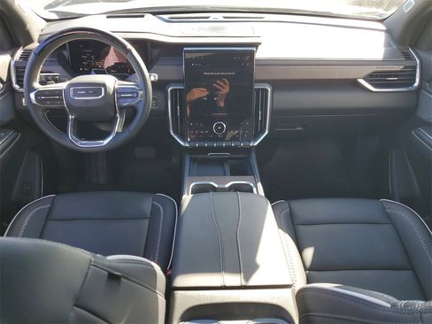 Used 2025 GMC Acadia Denali w/ Super Cruise Package image 14