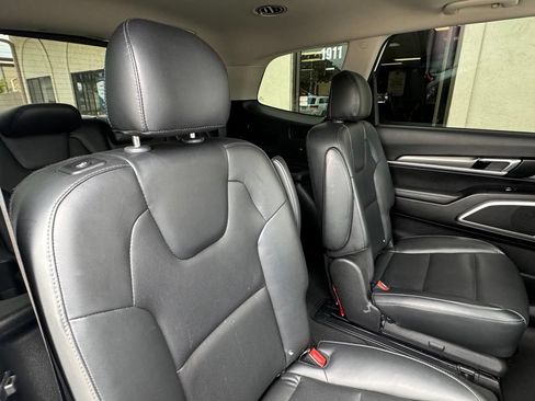 Used 2020 Kia Telluride S FWD image 21