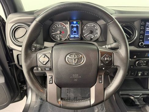 Used 2022 Toyota Tacoma TRD Off-Road w/ Technology Package RWD image 25