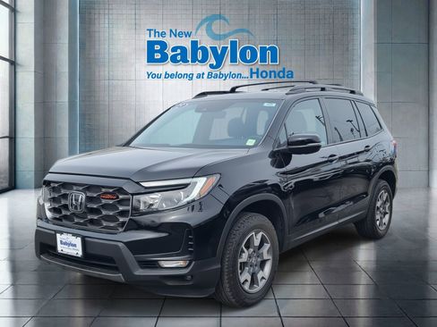 Used 2023 Honda Passport TrailSport image 1