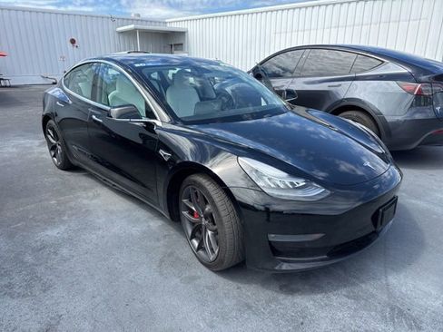 Used 2020 Tesla Model 3 Performance image 3