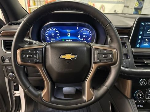 Used 2024 Chevrolet Tahoe High Country AWD/4WD image 13