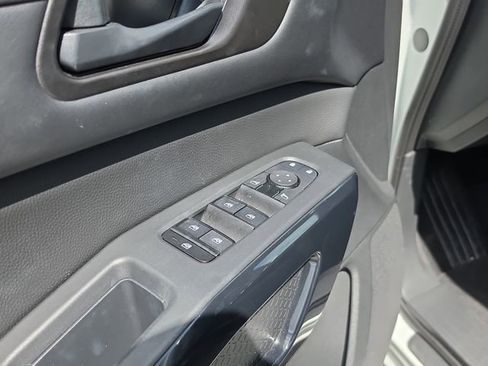 Used 2024 Nissan Pathfinder SV FWD image 19