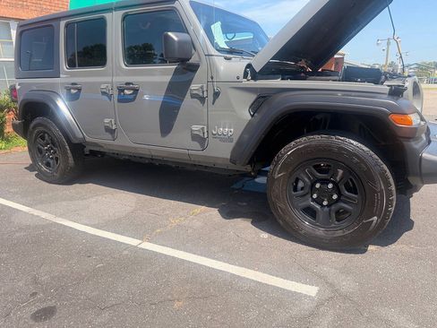 Used 2021 Jeep Wrangler Unlimited Sport AWD/4WD image 6