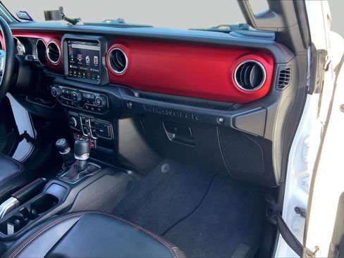 Used 2021 Jeep Wrangler Unlimited Rubicon AWD/4WD image 17