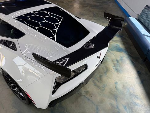 Used 2019 Chevrolet Corvette ZR1 RWD image 7