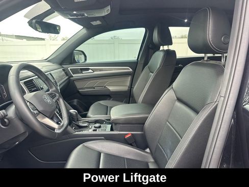 Used 2022 Volkswagen Atlas Cross Sport SE image 10