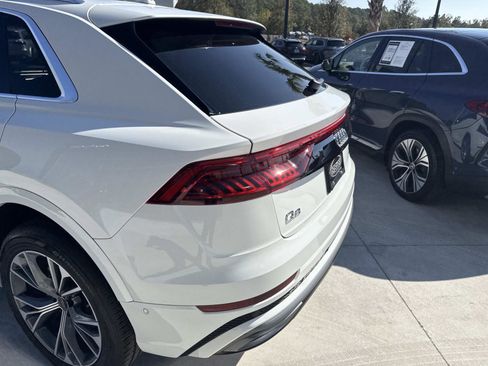 Used 2023 Audi Q8 Premium Plus image 11