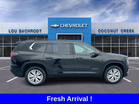 Used 2024 GMC Acadia Elevation image 9