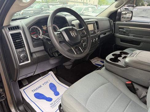 Used 2019 RAM 1500 Classic SLT AWD/4WD image 12