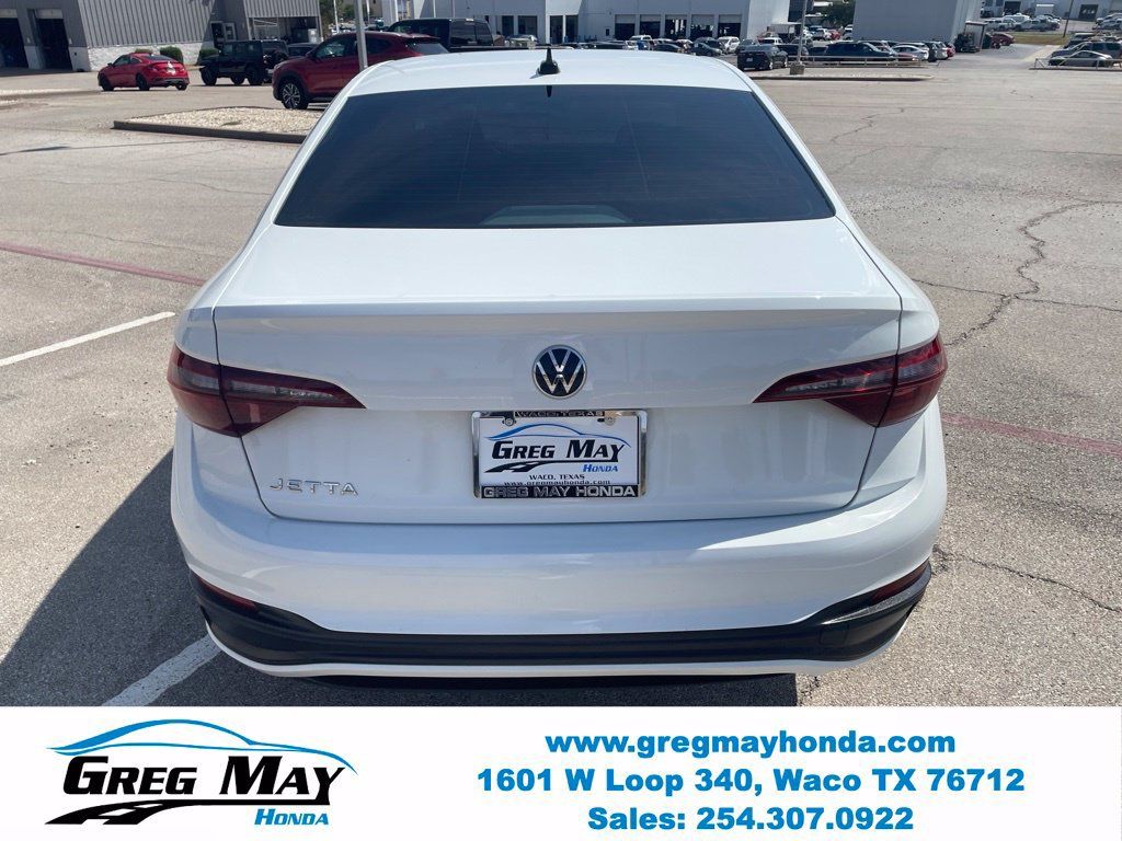 Used 2024 Volkswagen Jetta S FWD image 4