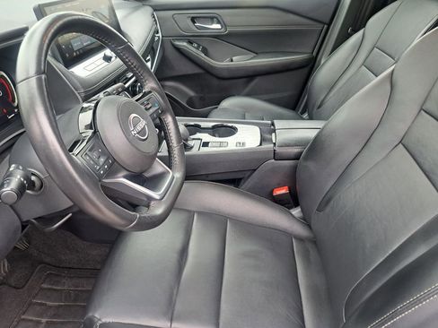 Used 2024 Nissan Rogue SL w/ SL Premium Package image 17