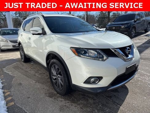Used 2016 Nissan Rogue SL w/ SL Premium Package image 3
