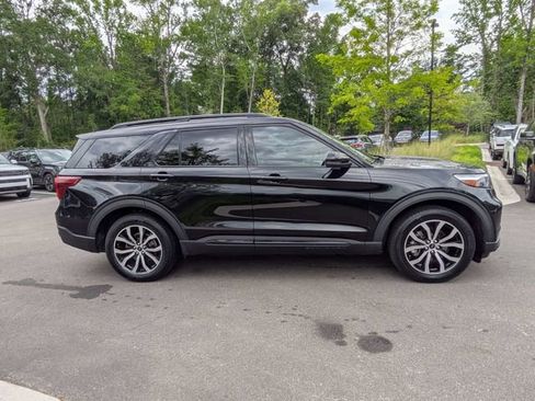 Used 2020 Ford Explorer ST w/ Premium Technology Package AWD/4WD image 3