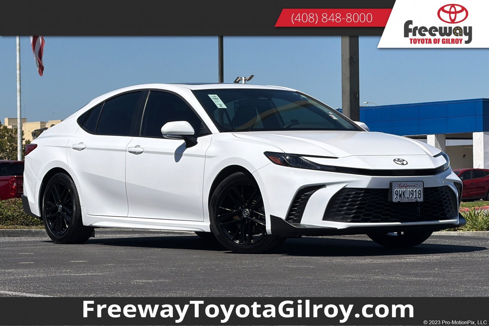 Used 2026 Toyota Camry SE w/ Convenience Package FWD image 1
