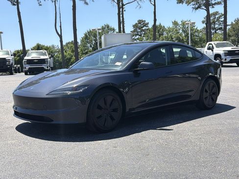 Used 2025 Tesla Model 3 Long Range AWD/4WD image 9
