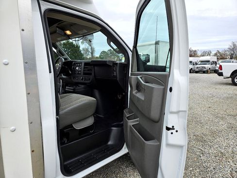 Used 2021 Chevrolet Express 3500 w/ Power Convenience Package image 31