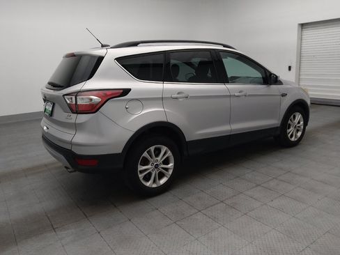 Used 2018 Ford Escape SE FWD image 10
