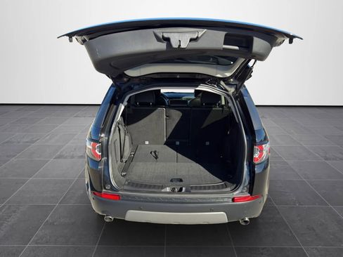 Used 2016 Land Rover Discovery Sport SE image 18