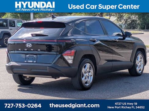 Certified 2025 Hyundai Kona SE FWD image 5