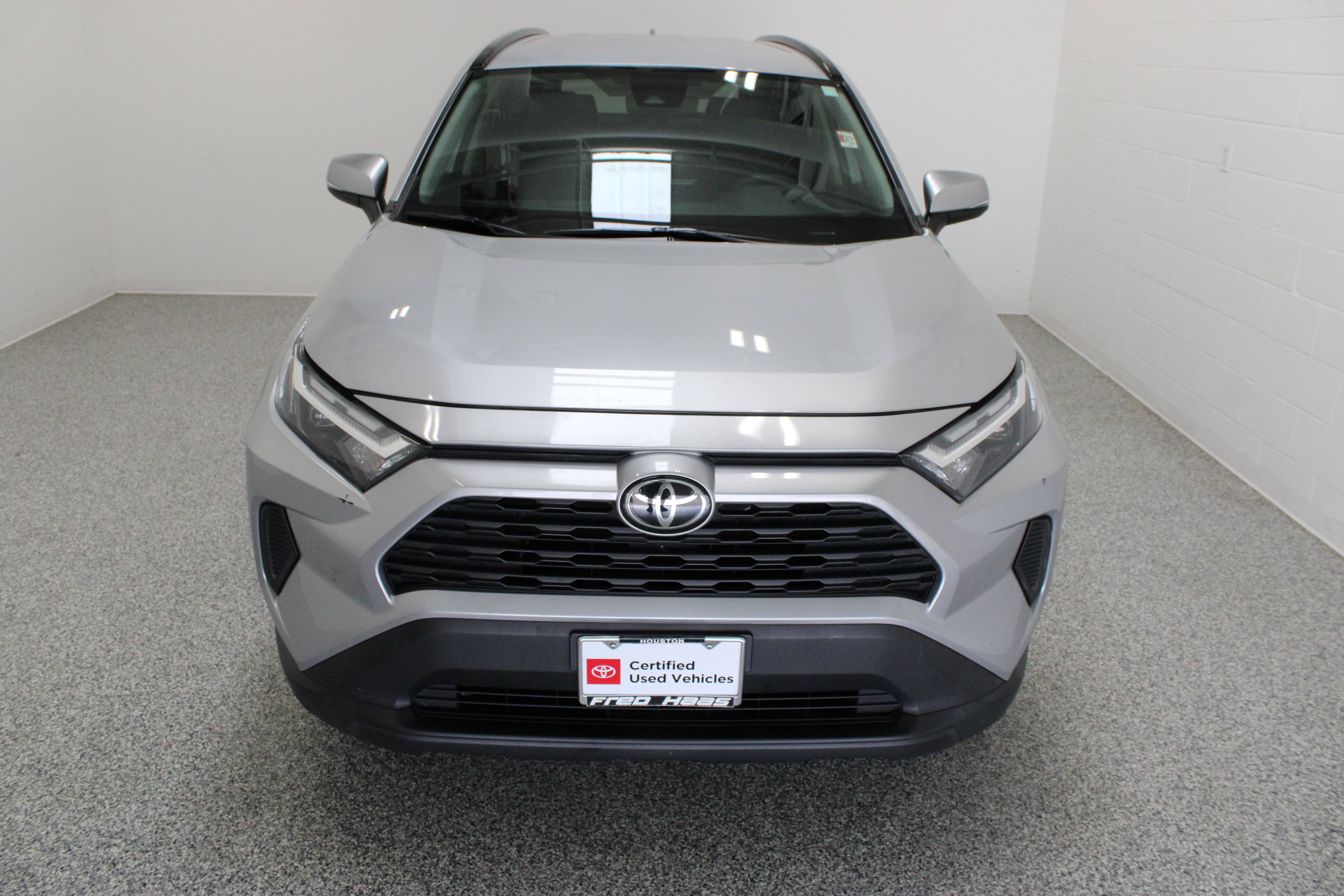 Certified 2022 Toyota RAV4 XLE AWD/4WD image 3