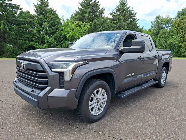 Used 2022 Toyota Tundra SR5 w/ SR5 Convenience Package AWD/4WD image 3