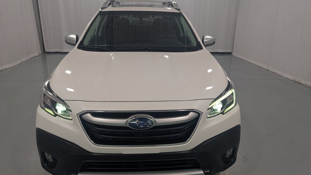 Used 2021 Subaru Outback Touring XT AWD/4WD image 3