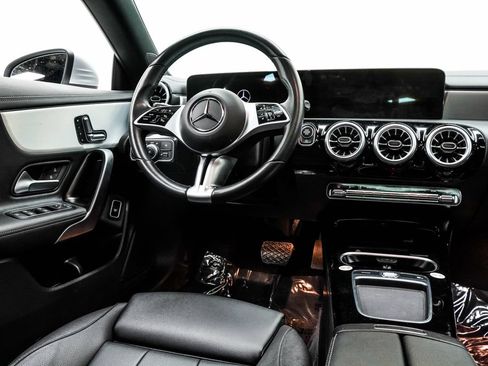 Used 2025 Mercedes-Benz CLA 250 image 24