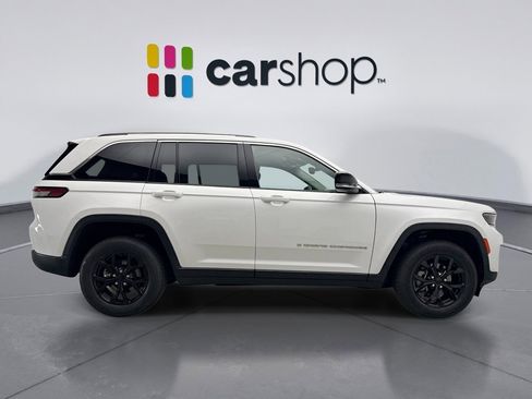 Used 2023 Jeep Grand Cherokee Limited image 6