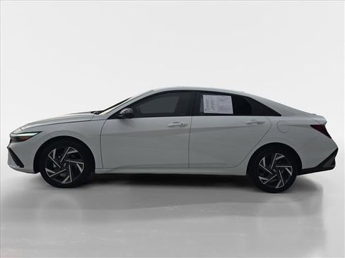 Certified 2025 Hyundai Elantra Sport image 6