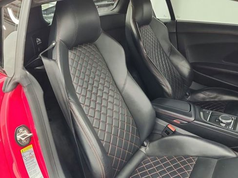 Used 2017 Audi R8 V10 w/ Carbon Exterior Package image 44