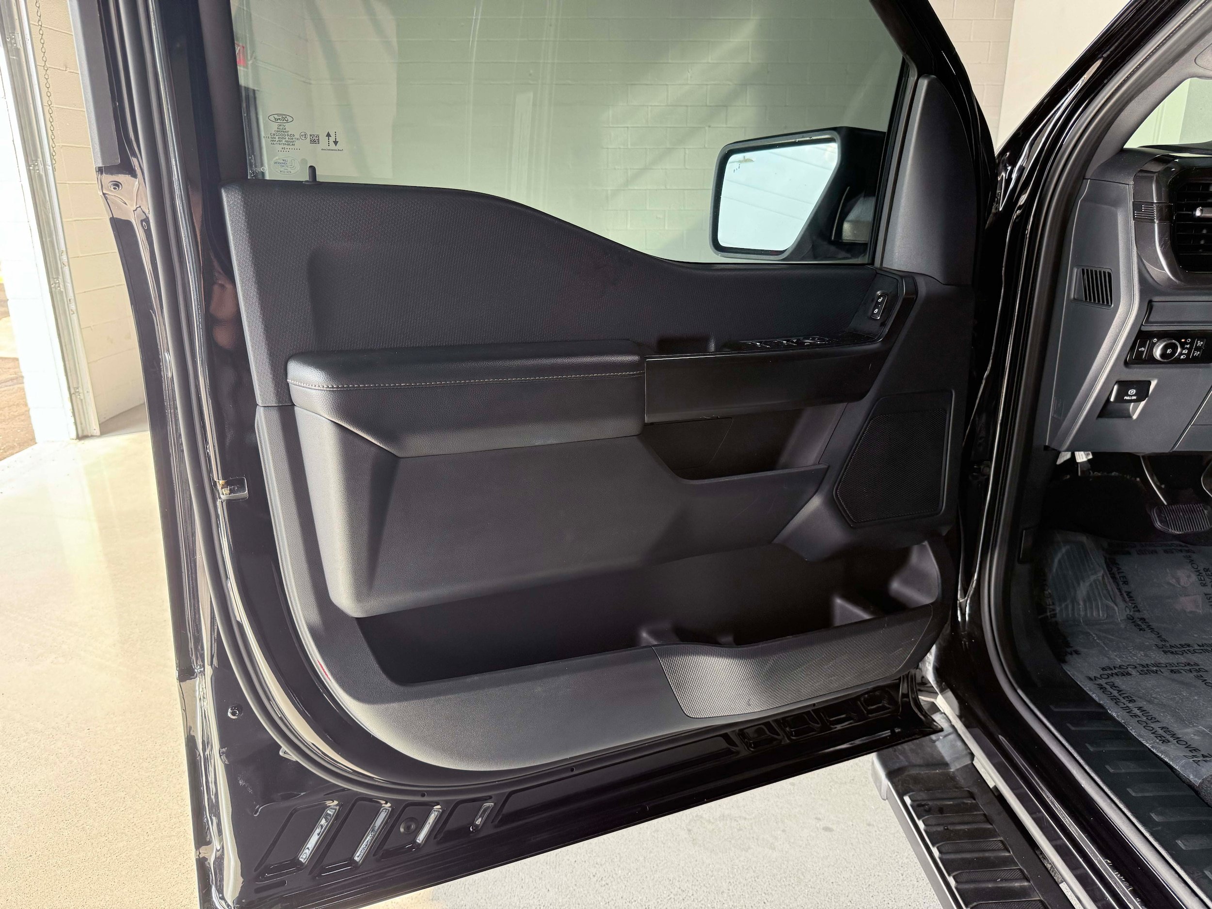 Used 2024 Ford F150 STX w/ STX Black Appearance Package RWD image 9