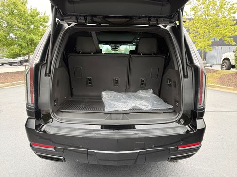 Used 2026 Cadillac Escalade Platinum Sport w/ LPO, Floor Liner Package AWD/4WD image 52
