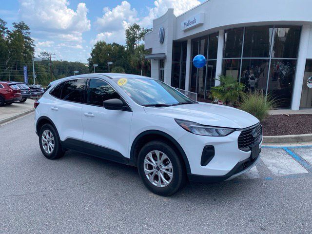 Used 2024 Ford Escape Active AWD/4WD image 1
