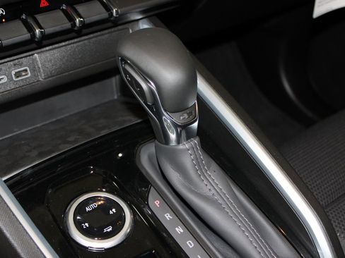 New 2026 Chevrolet Colorado LT image 38