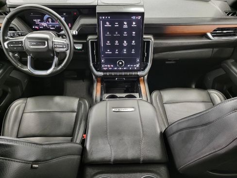 Used 2025 GMC Yukon XL Denali image 7