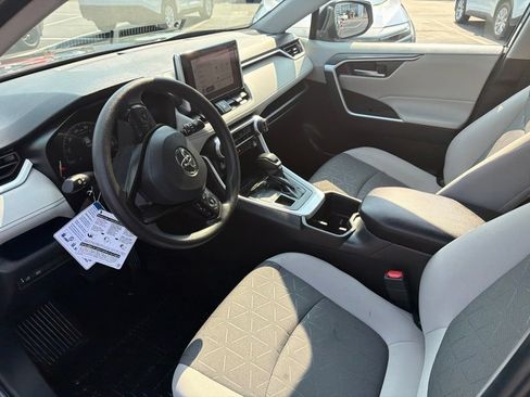 Used 2025 Toyota RAV4 XLE w/ Convenience Package AWD/4WD image 19