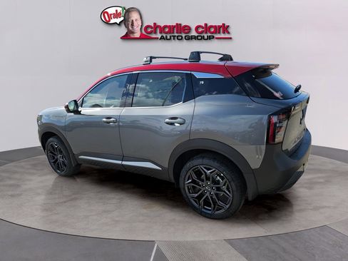 New 2026 Nissan Kicks SR w/ Cold Weather Package FWD image 3