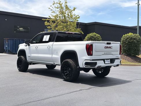 Used 2024 GMC Sierra 1500 AT4 w/ Technology Package AWD/4WD image 16