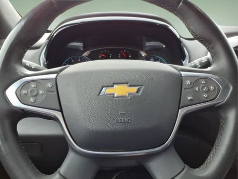Used 2023 Chevrolet Traverse LT FWD image 25