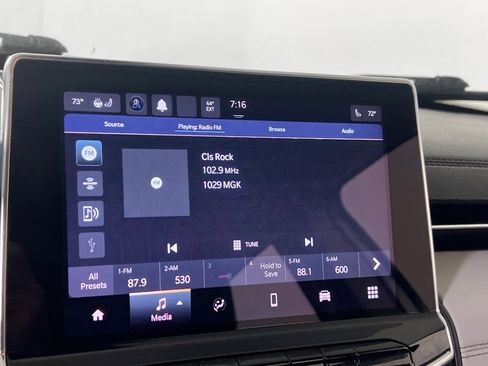 Used 2022 Jeep Compass Limited image 14