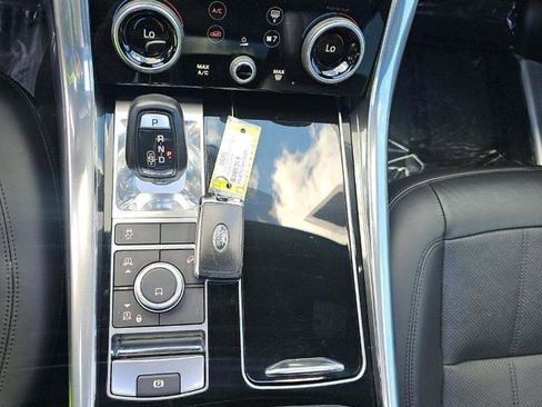 Used 2022 Land Rover Range Rover Sport HSE Silver Edition image 8