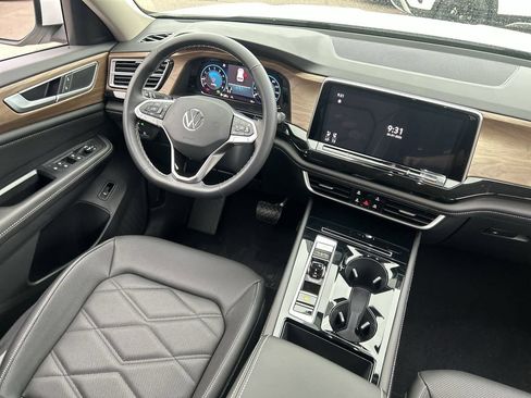 New 2026 Volkswagen Atlas SE FWD image 10